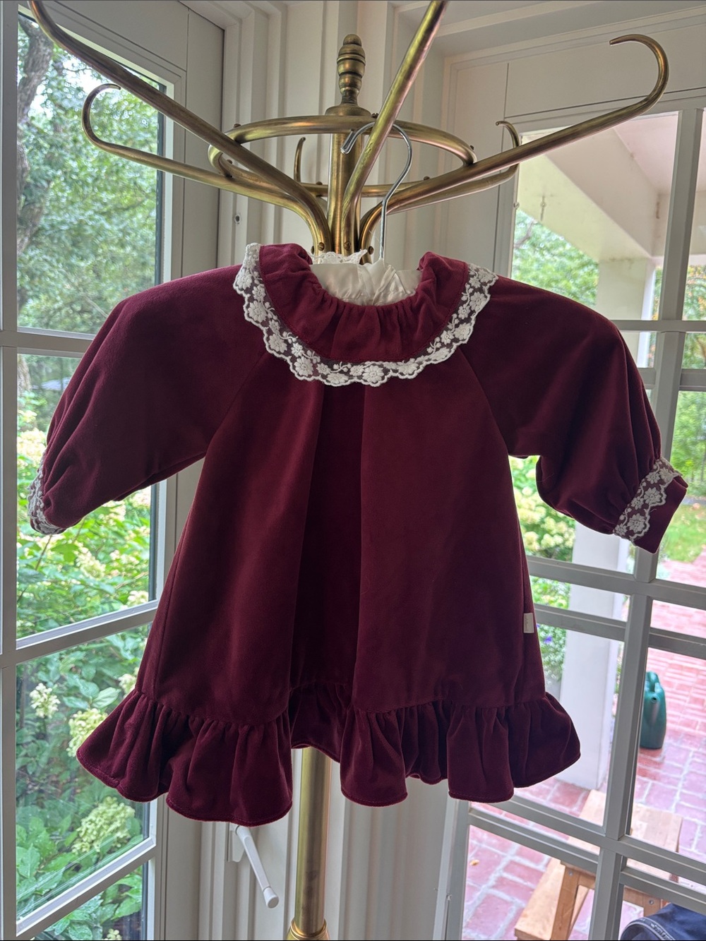 Girls' Burgundy Velvet Dressy Top with White Lace Collar- Minkmui Size 12M